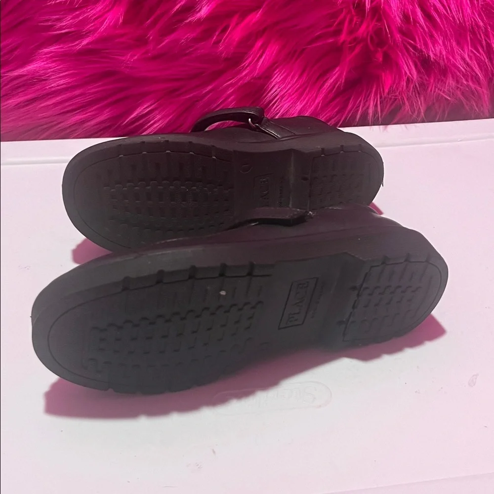 Classic PLACE Black Kids Shoes